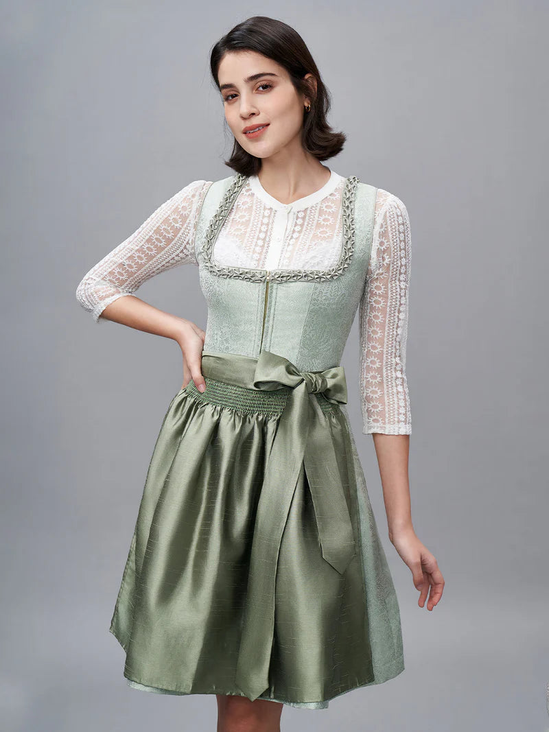 Alles über das mintgrüne Dirndl: Ein Leitfaden für moderne Trachtenliebhaberinnen