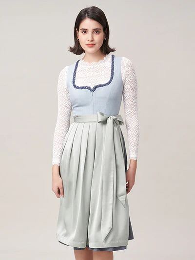 Fortsetzung: Das Blaue Dirndl – Ein Symbol für Tradition und Moderne