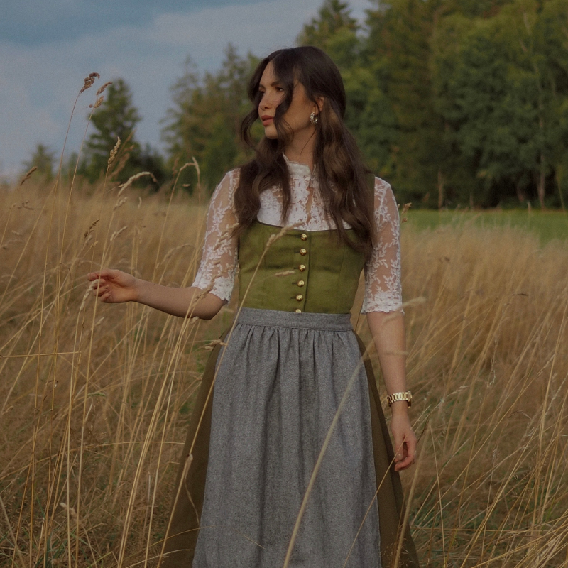 Spitzenbody Grün, Dirndl Lang Sale und Dirndl Hell: Entdeckung der faszinierenden Welt der Tracht und Mode