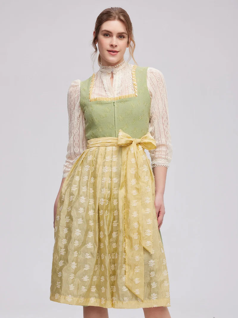 Weitere Aspekte der grünen Dirndl und Samt-Dirndl