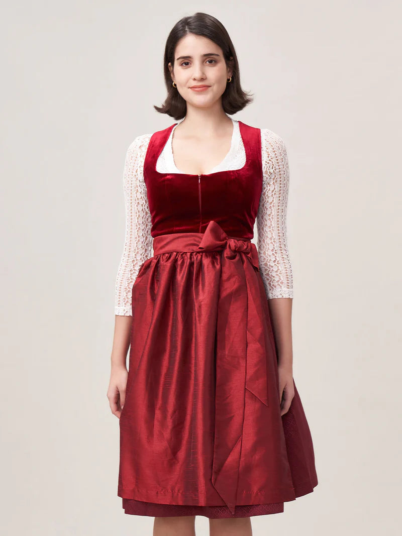 Die Schönheit der Samt-Dirndls: Blau und Rot