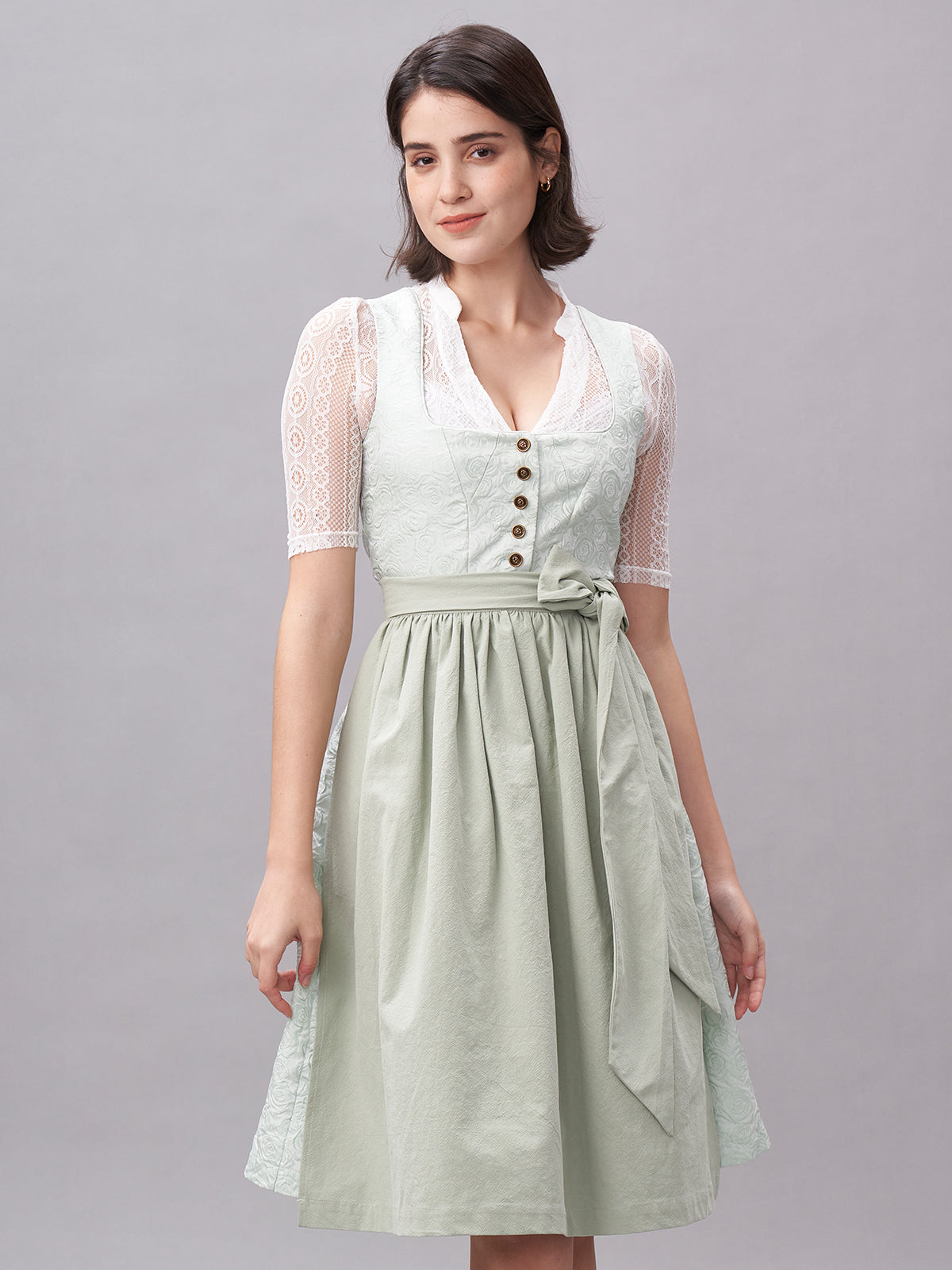 Oktoberfest 2025: Trachten-Trends, die dich begeistern – Vom dirndl grün samt bis zum munich dirndl rental