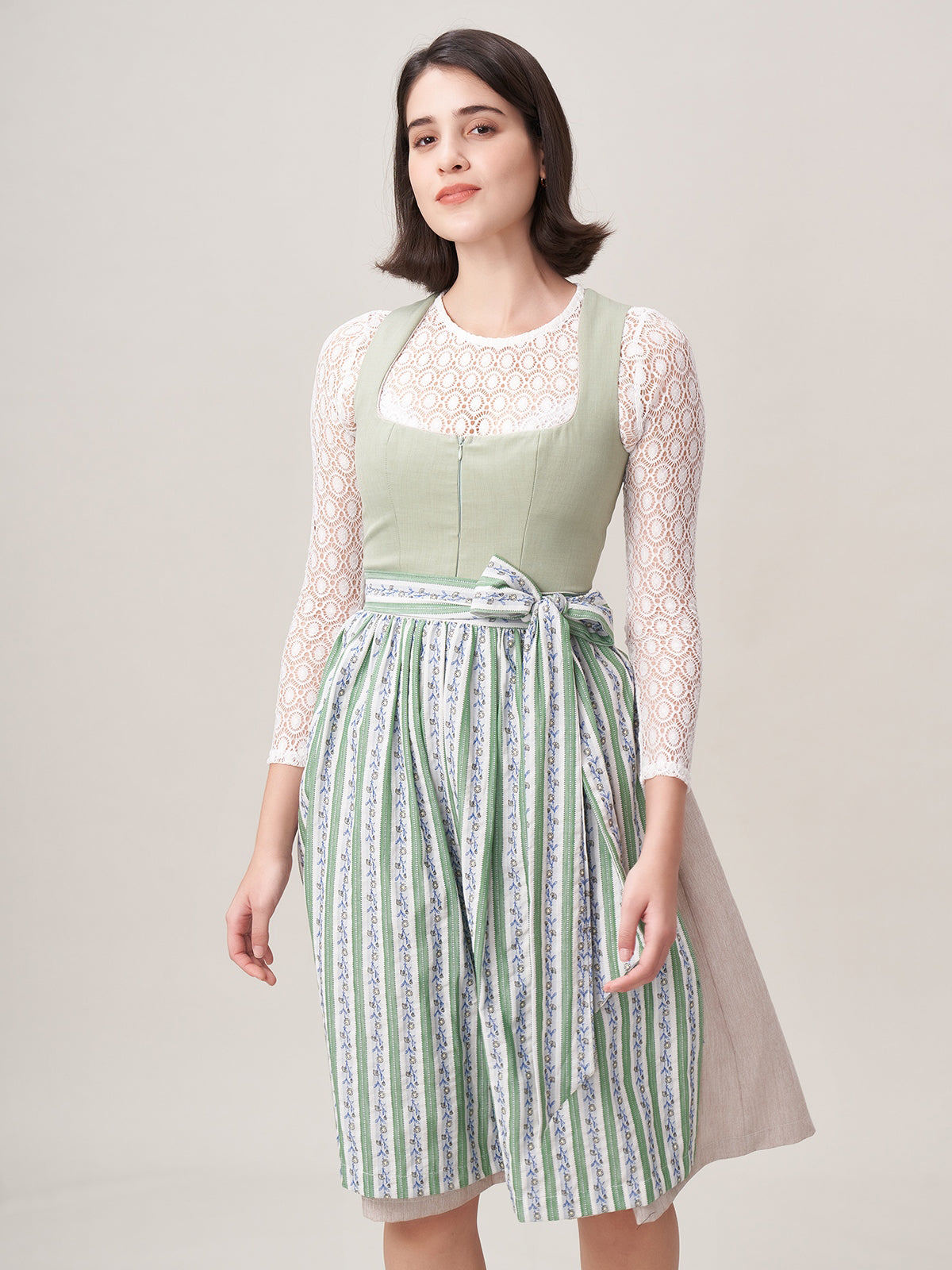 Das perfekte Dirndl grün fürs Oktoberfest: Tradition trifft Moderne