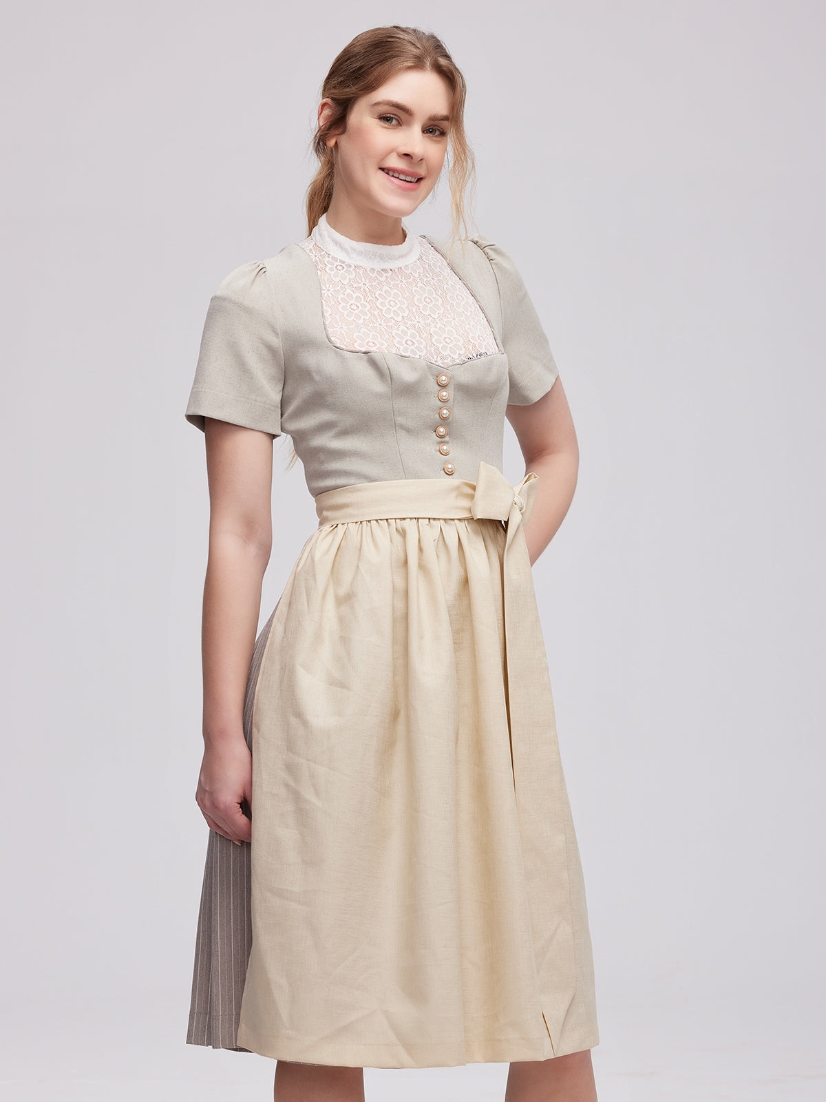 Urbanes Flüstern: Das beige Dirndl als zeitlose Ikone