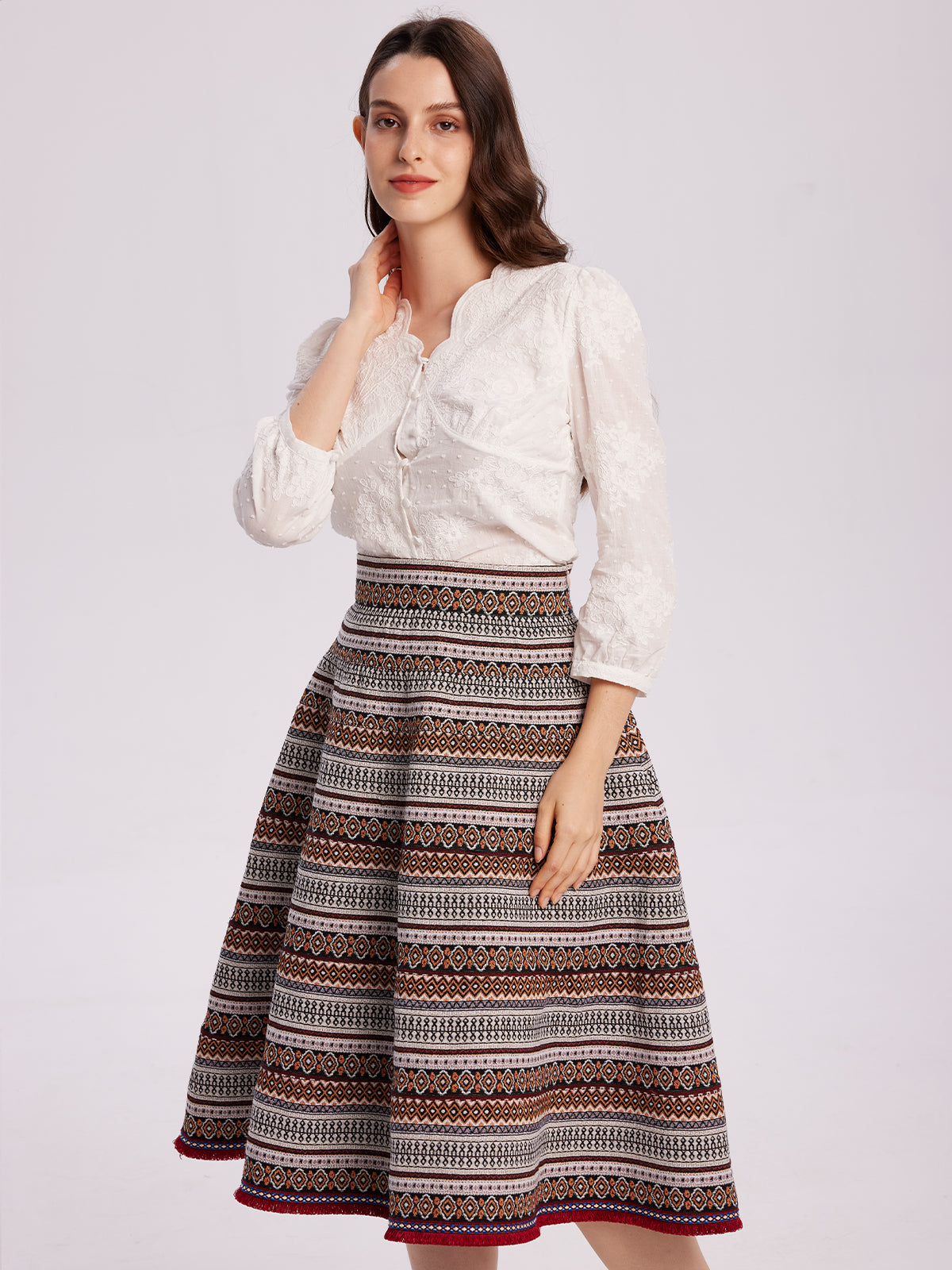 Das Charme der Rot-Schwarz Midi Dirndls und die Welt des Women's Oktoberfest Dirndls