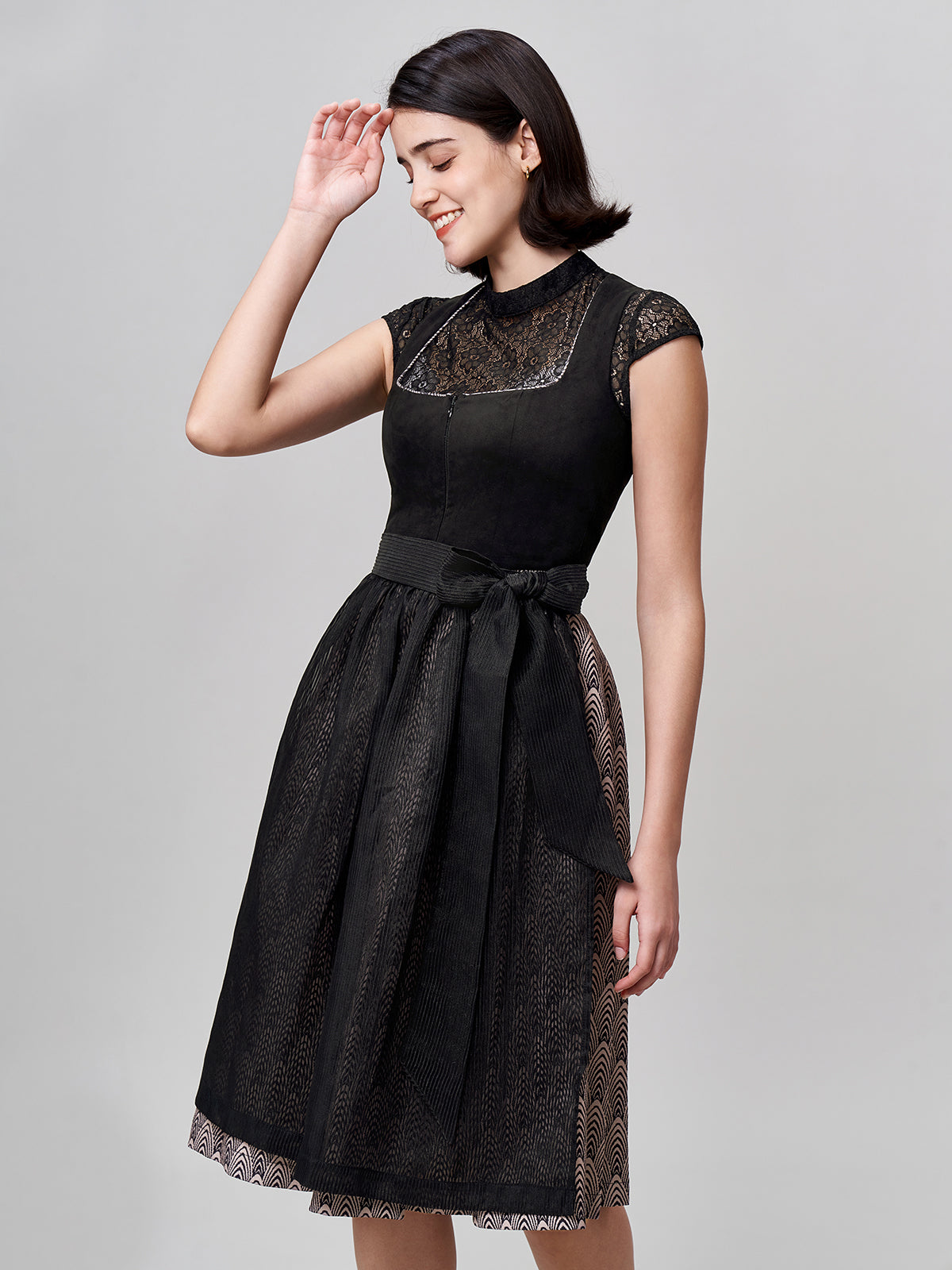 DIRNDL - VERONIKA IN SCHWARZES