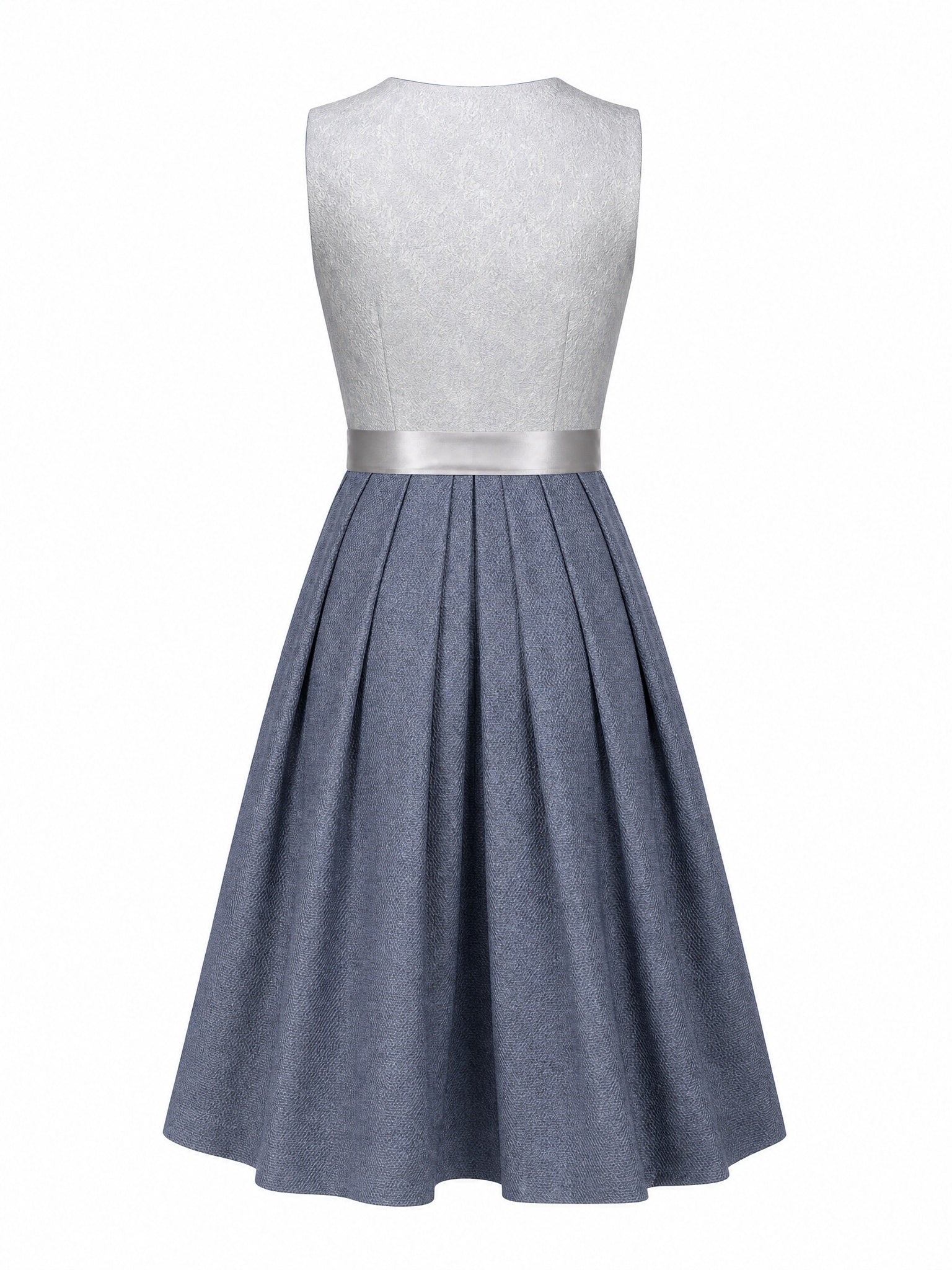 Dirndl Pia in Silberblau mit Perlgrau Schürze - Rückansicht