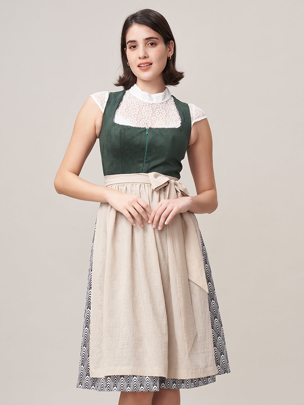 2025 Dirndl Power: Wie Tradition die Straße Stürmt!