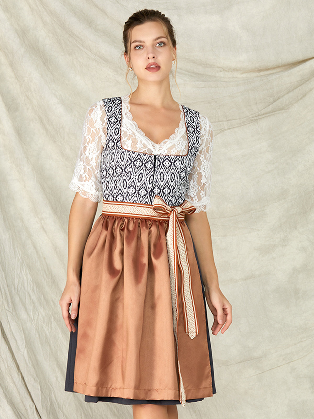 DIRNDL - LEVINA