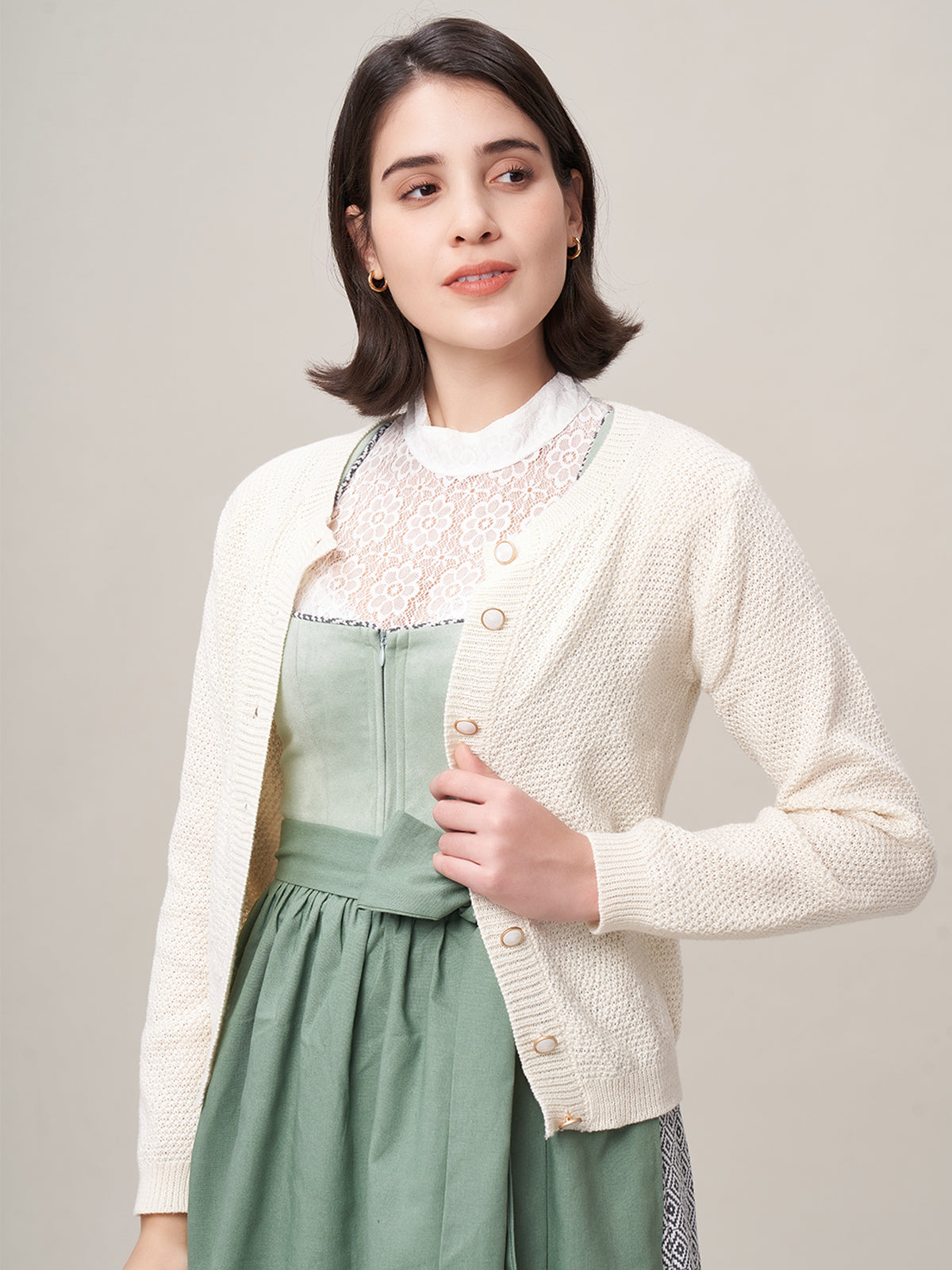 STRICKJACKE - AMALIA IN WEISS