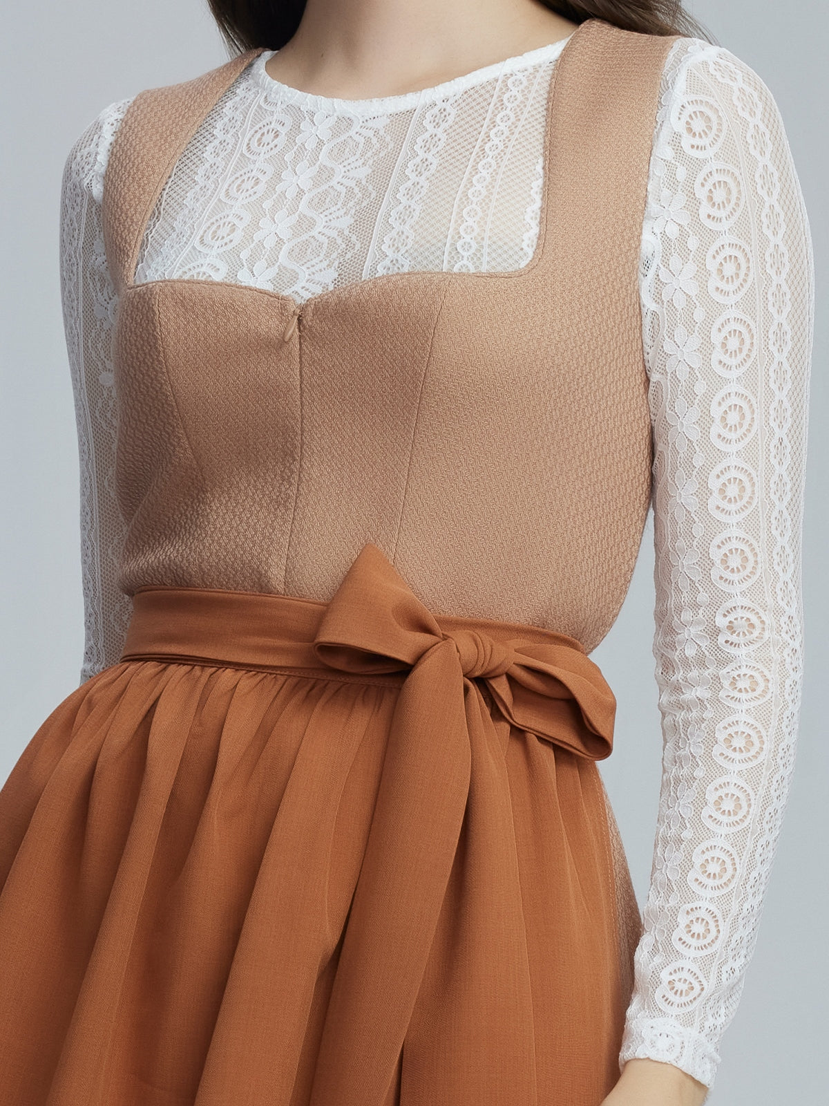 DIRNDL - CAMILLE IN PEACH ORANGE