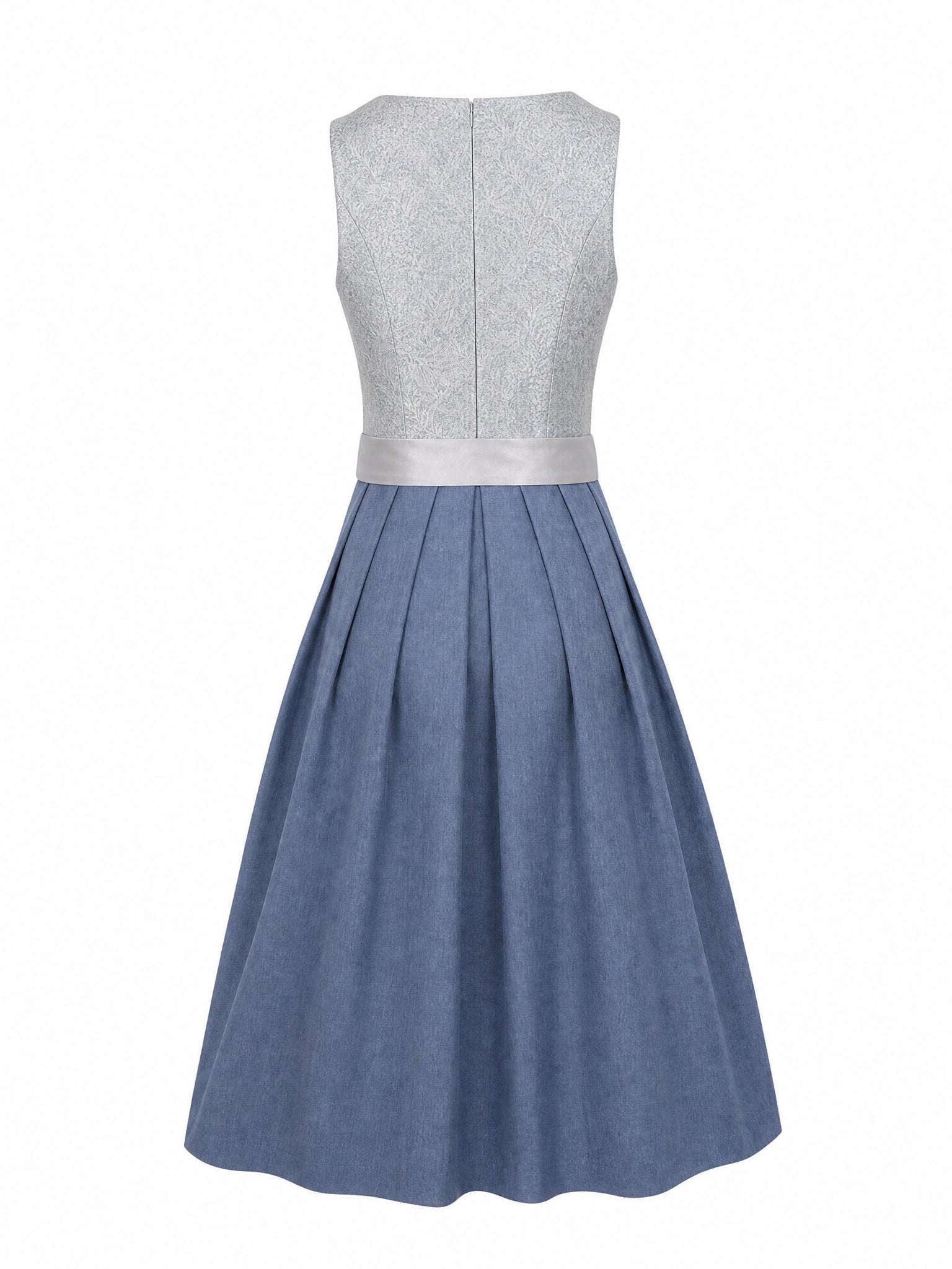 Dirndl Emilia in Silberblau mit Perlgrau Schürze - Rückansicht