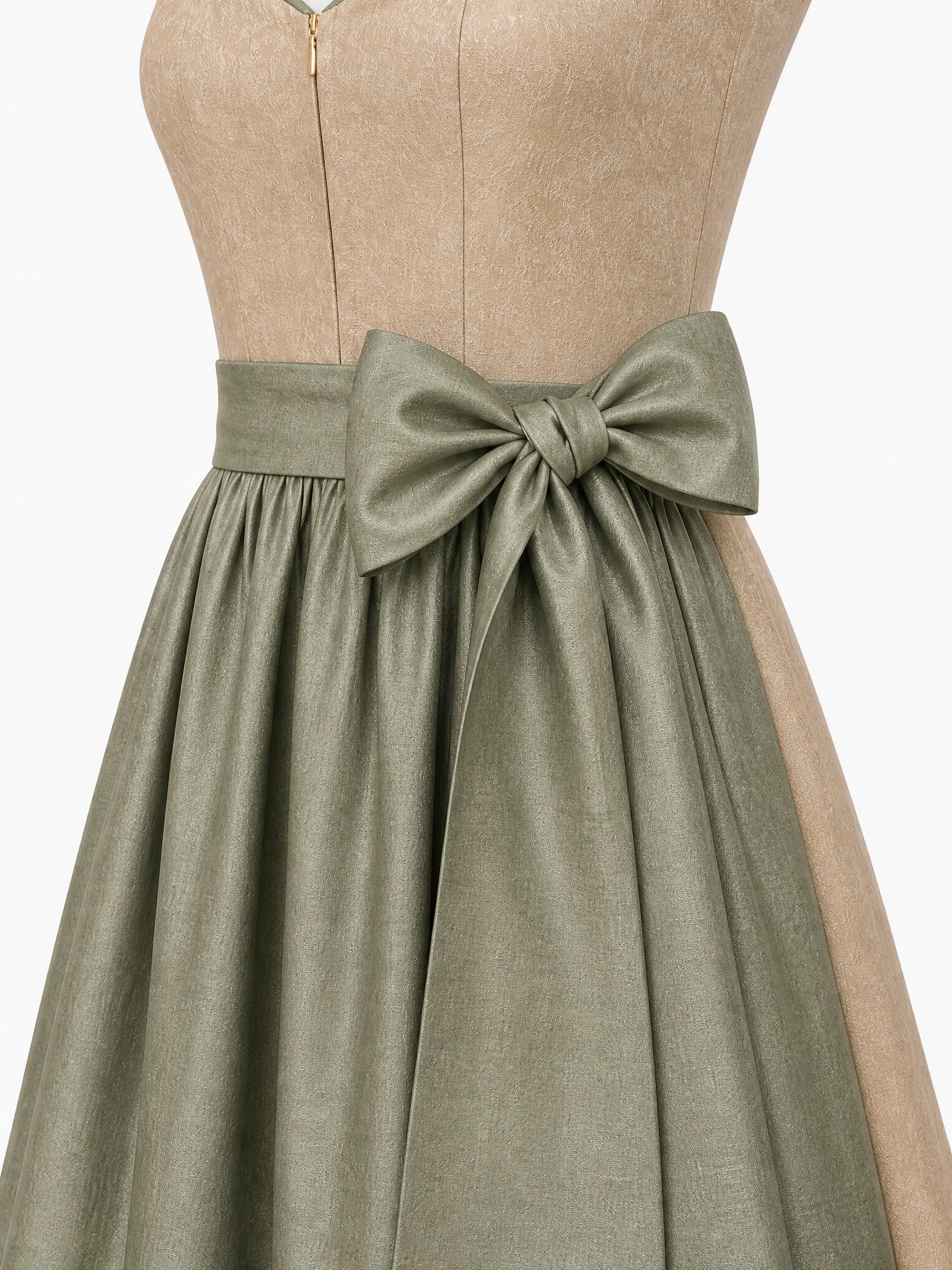 Dirndl Lina in Tonbeige mit Eukalyptusgrün Schürze - Detailansicht Taille und Schleife